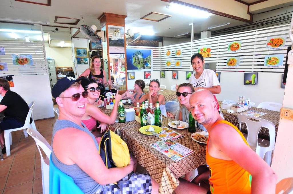 October Hostel Phi Phi-öarna Rum bild
